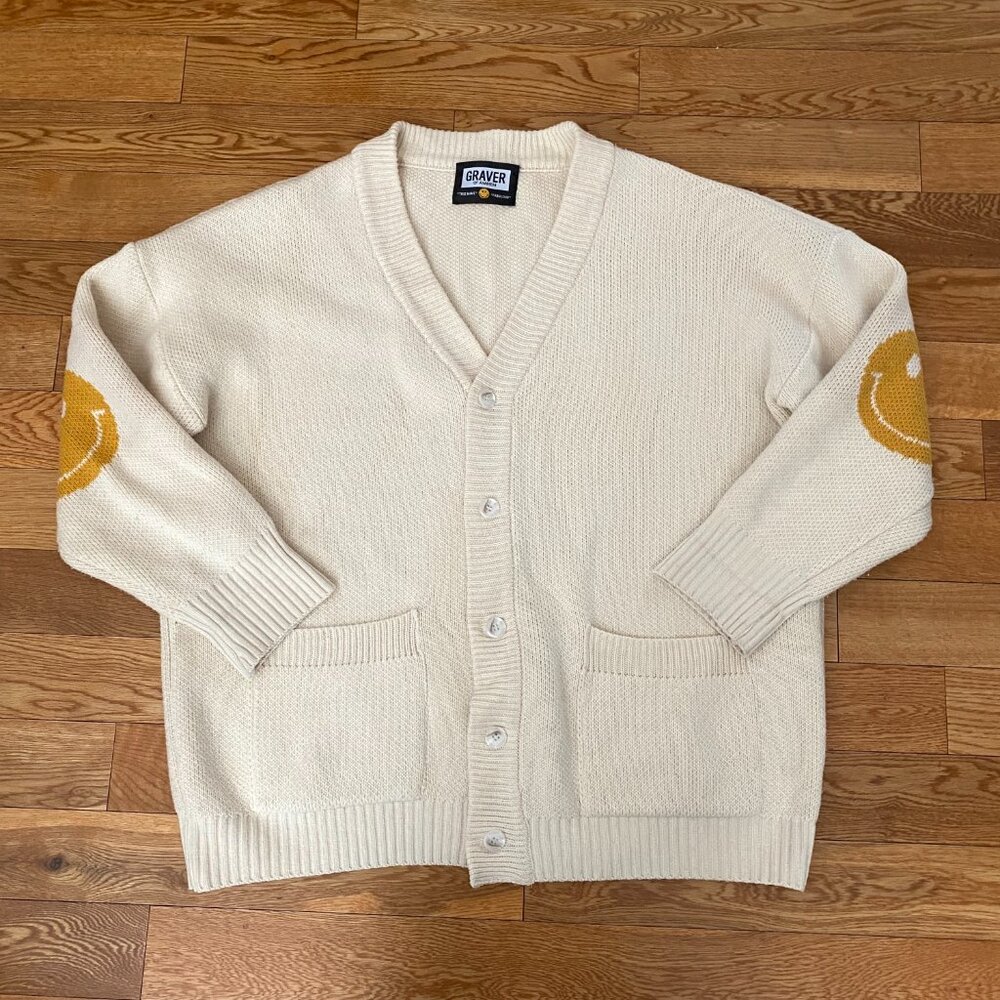 Graver of Anaheim Oversized Smiley Face Cardigan Sweater